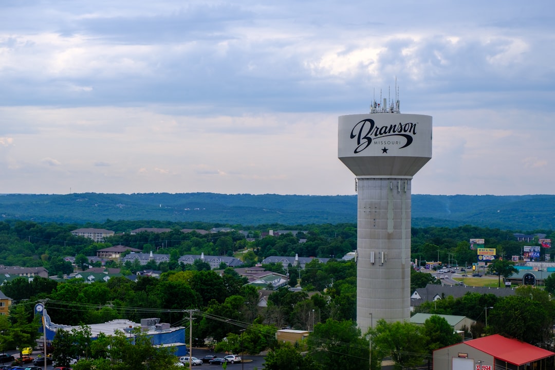 Passport Guide: New Hampton, MO Facilities, Steps & Checklists